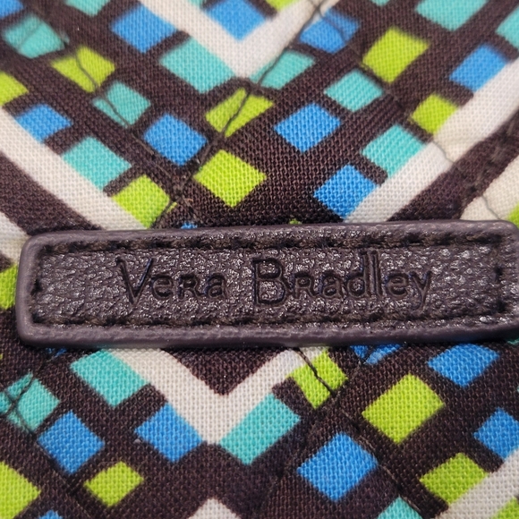 *Like New* Vera Bradley Rain Forest Patterned RFID Front zip Wristlet - Picture 2 of 5